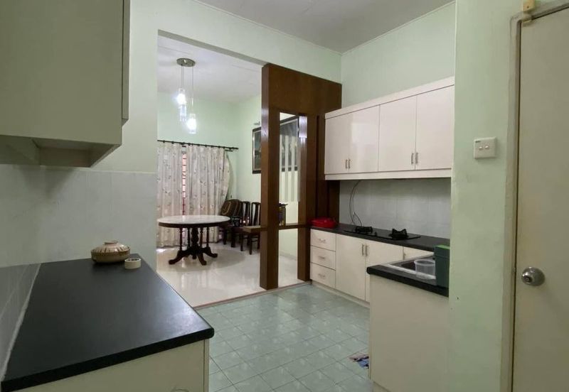 Crystal Bay, Alai Perdana