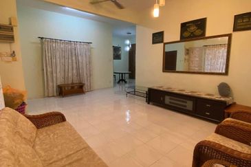 Crystal Bay, Alai Perdana