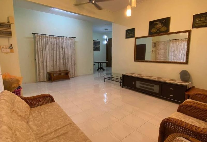 Crystal Bay, Alai Perdana