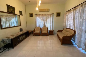 Crystal Bay, Alai Perdana