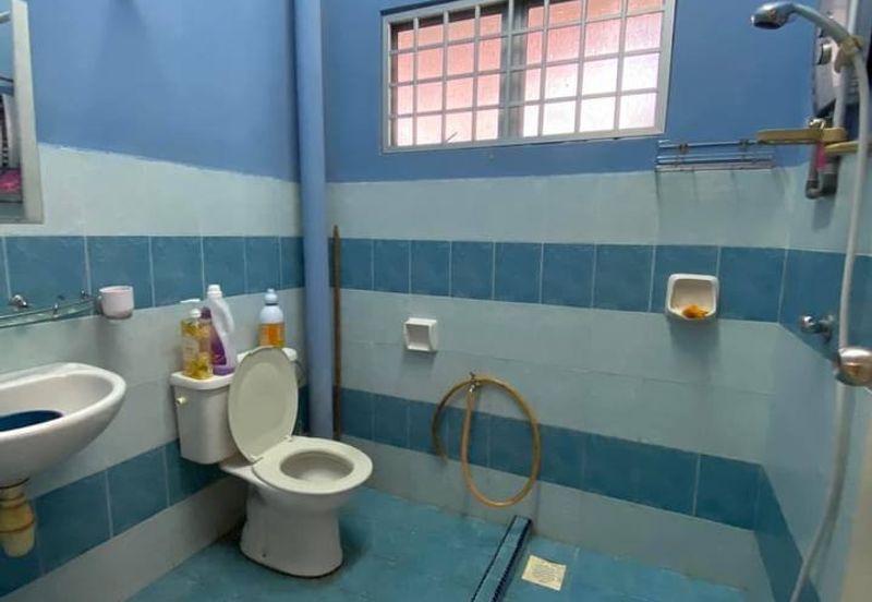 Crystal Bay, Alai Perdana