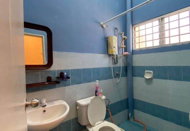 Crystal Bay, Alai Perdana