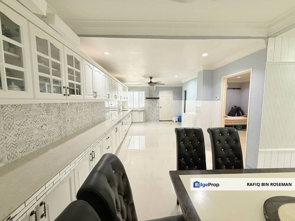 Superlink Double Storey Bandar Bukit Mahkota Bangi, Selangor, Bangi