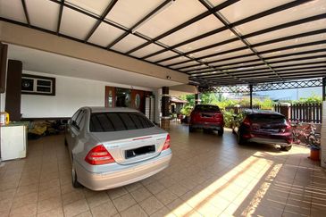 Corner Lot Double Storey Taman Melawati