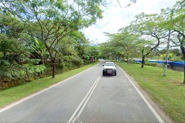 Kulai Lagenda 4.74 acres Petrol Station & Commercial Land For Sale 