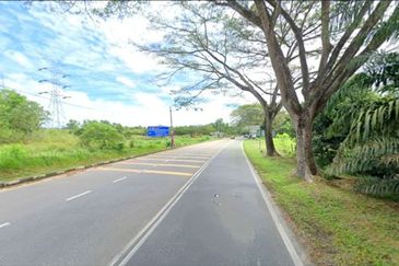 Kulai Lagenda 4.74 acres Petrol Station & Commercial Land For Sale 