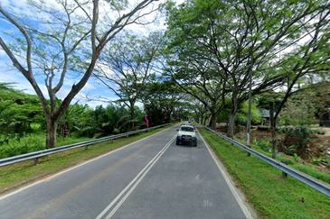 Kulai Lagenda 4.74 acres Petrol Station & Commercial Land For Sale 