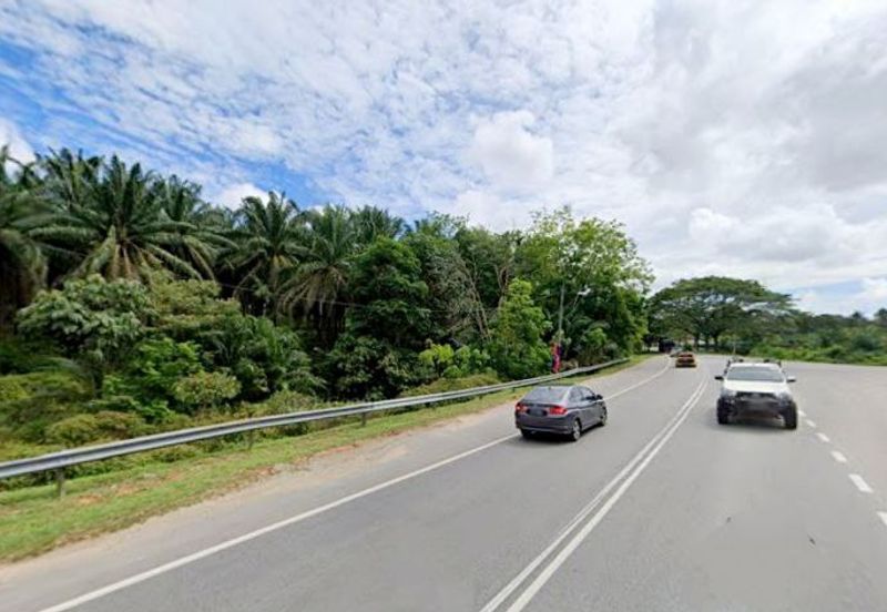 Kulai Lagenda 4.74 acres Petrol Station & Commercial Land For Sale 