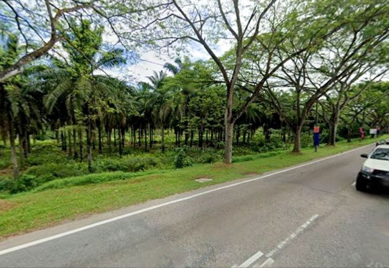 Kulai Lagenda 4.74 acres Petrol Station & Commercial Land For Sale 