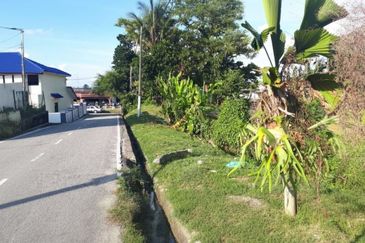 Johor Saleng Taman Sutera 12 Acres Zoning Commercial Land for SALE🔥