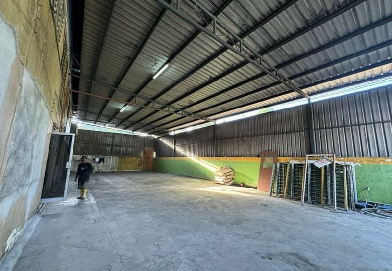 Sungai Tiram Light Industry Factory Corner Lot For Sale 