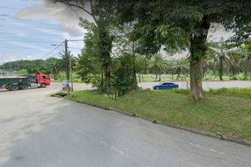 Kulai ( Batu 24 ) 21.34 Acres Industry Land For Sale 