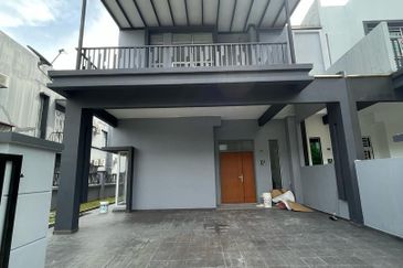 Kulai Taman Tropika Double Storey Cluster House FOR SALE ‼️ 