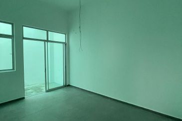 Kulai Taman Tropika Double Storey Cluster House FOR SALE ‼️ 