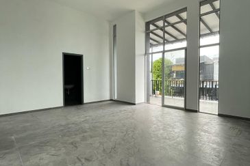 Kulai Taman Tropika Double Storey Cluster House FOR SALE ‼️ 