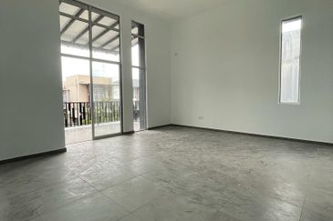 Kulai Taman Tropika Double Storey Cluster House FOR SALE ‼️ 