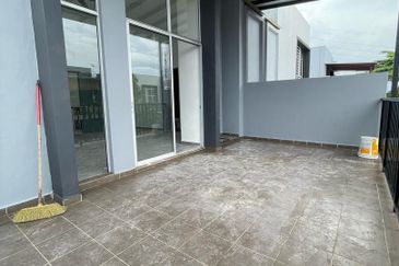 Kulai Taman Tropika Double Storey Cluster House FOR SALE ‼️ 
