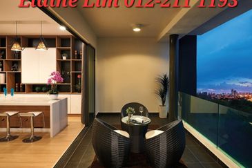 Selayang Spacious 5 Rooms 5 Bathrooms Super Link House FOR SALE. Maximised built-up from 2,824 sqft. Prime Hilltop with Natural Breeze