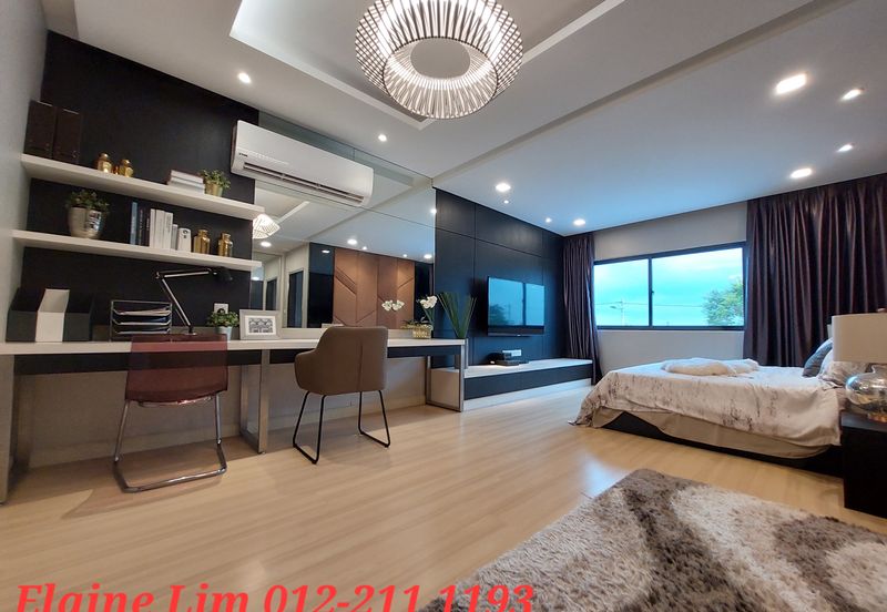 Selayang Spacious 5 Rooms 5 Bathrooms Super Link House FOR SALE. Maximised built-up from 2,824 sqft. Prime Hilltop with Natural Breeze