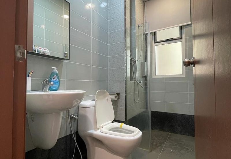 Selayang Idaman Hills Freehold Gated & Guarded Semi-D Surrounded By Greens Convenient for Groceries, Schools, eassy access