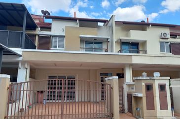 Damansara Damai @ Sutera Damansara 2 Storey Fully Renovated Link House, Matured Township conveniently close to amenities, MRT, schools. 