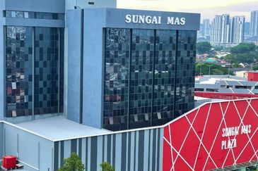 Ipoh Road Plaza Sungai Mas Shop To Let. 4 Storey Retail Space/Shop with 8 Storey Office, 600 Parking Space, 24 Hours Security, Easy connect to KL.