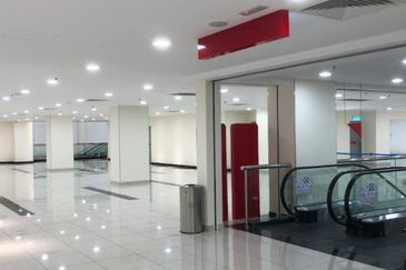 Jalan Ipoh Plaza Sungai Mas Office Rent. Above Shopping Mall from 1000 sq.ft TO LET. 600 Parking Space, 24 Hours Security, Easy connect to KL.