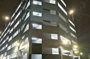 Jalan Ipoh Plaza Sungai Mas Office Rent. Above Shopping Mall from 1000 sq.ft TO LET. 600 Parking Space, 24 Hours Security, Easy connect to KL.