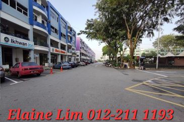 Rawang Bandar Country Home Freehold 4 Sty Shop Office, Matured Neighbourhood. 