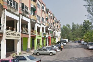 Rawang Bandar Country Home Freehold 4 Sty Shop Office, Matured Neighbourhood. 