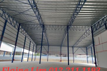 Rawang Single Storey Detached Factory with 2 storey Office For Sale. Easy access to LATAR, GUTHRIE, NORTH SOUTH HIGHWAY.