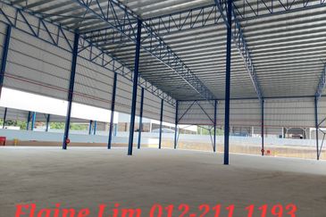 Rawang Single Storey Detached Factory with 2 storey Office For Sale. Easy access to LATAR, GUTHRIE, NORTH SOUTH HIGHWAY.