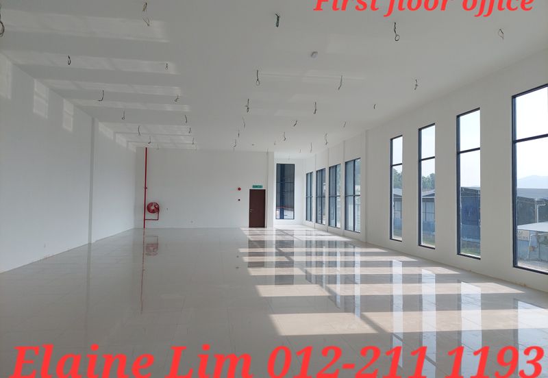 Rawang Single Storey Detached Factory with 2 storey Office For Sale. Easy access to LATAR, GUTHRIE, NORTH SOUTH HIGHWAY.