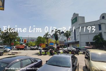KL Taman Permata Shop / Hotel For Sale. Freehold Shop, With Lift. Near Kuala Lumpur City Centre, Wangsa Maju & Sri Rampai LRT Station.