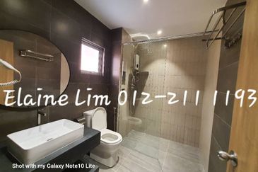 KL Taman Permata Shop / Hotel For Sale. Freehold Shop, With Lift. Near Kuala Lumpur City Centre, Wangsa Maju & Sri Rampai LRT Station.