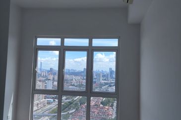 Clarita Tower @ Eco Sky