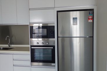 Jalan Ipoh Ecosky Residence Condo To Let. Cover Link Bridge to Commercial Hub , KTM & Bus Station.  