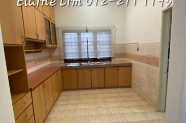 Spacious Exclusive Gated Bungalow To Let, Rent in Mutiara Homes, Mutiara Damansara. Walk to The Curve, IKEA & MRT.