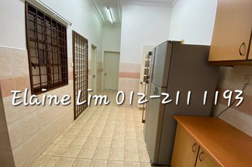 Spacious Exclusive Gated Bungalow To Let, Rent in Mutiara Homes, Mutiara Damansara. Walk to The Curve, IKEA & MRT.