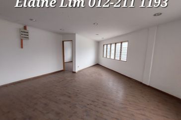 Batu Caves Taman Batu, 3 Storey Freehold Corner Shop FOR SALE. Strategic Location near major roads & highways MRR2, DUKE, Jln Ipoh. 