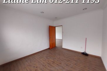 Batu Caves Taman Batu, 3 Storey Freehold Corner Shop FOR SALE. Strategic Location near major roads & highways MRR2, DUKE, Jln Ipoh. 