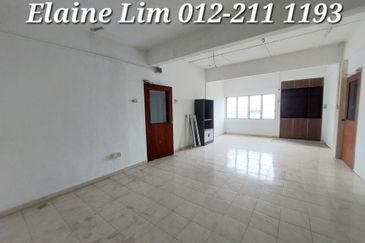 Batu Caves Taman Batu, 3 Storey Freehold Corner Shop FOR SALE. Strategic Location near major roads & highways MRR2, DUKE, Jln Ipoh. 