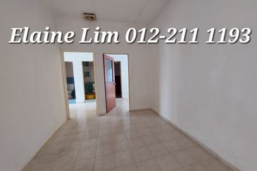 Batu Caves Taman Batu, 3 Storey Freehold Corner Shop FOR SALE. Strategic Location near major roads & highways MRR2, DUKE, Jln Ipoh. 