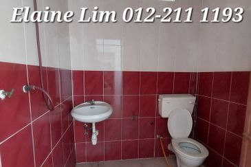 Batu Caves Taman Batu, 3 Storey Freehold Corner Shop FOR SALE. Strategic Location near major roads & highways MRR2, DUKE, Jln Ipoh. 