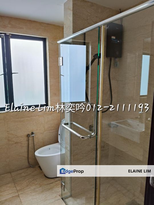 Sustera Damansara @ Damansara Damai | 3-Storey Link House For Rent | 3000 sqft | 5+1R, 6B | 9 Airconds | Partially Furnished | Spacious & Move-In Now, Selangor, Damansara Damai