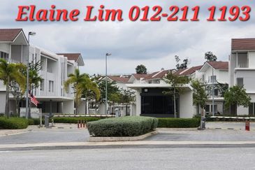 Rawang Taman Sari Freehold New 3 Sty Garden Luxury Corner House For Sale. Surround by Green. 1.5Km from Rawang Toll. Near AEON, International School.