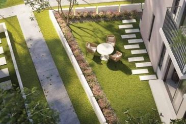 Rawang Taman Sari Freehold New 3 Sty Garden Luxury Corner House For Sale. Surround by Green. 1.5Km from Rawang Toll. Near AEON, International School.