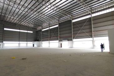 Puncak Alam Semi-Detached Factory For Sale. Strategic Location, Great ROI, 6.5  km to ECRL, Skilled Workforce & Talents Available. 