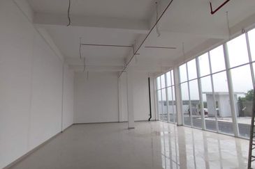 Puncak Alam Semi-Detached Factory For Sale. Strategic Location, Great ROI, 6.5  km to ECRL, Skilled Workforce & Talents Available. 