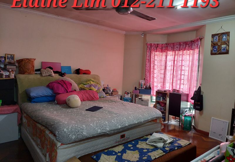 Kepong Bandar Sri Damansara 2 Storey End Lot House For Sale. Freehold Renovated, matured township near amenities, Schools, Banks. 